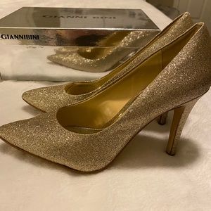 Gianni Bini Champagne Gold Robynn Pumps